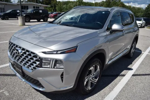 More photos of 2023 Hyundai Santa Fe SEL at Exclusive Motorcars, MD