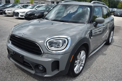More photos of 2022 MINI Cooper Countryman ALL4 Cooper ALL4 at Exclusive Motorcars, MD