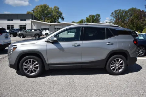 More photos of 2024 GMC Terrain SLT at Exclusive Motorcars, MD