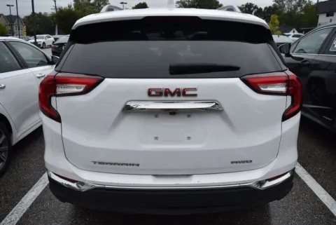 More photos of 2024 GMC Terrain SLT at Exclusive Motorcars, MD