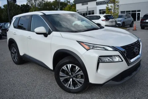 White 2023 Nissan Rogue SV for sale in Randallstown, MD