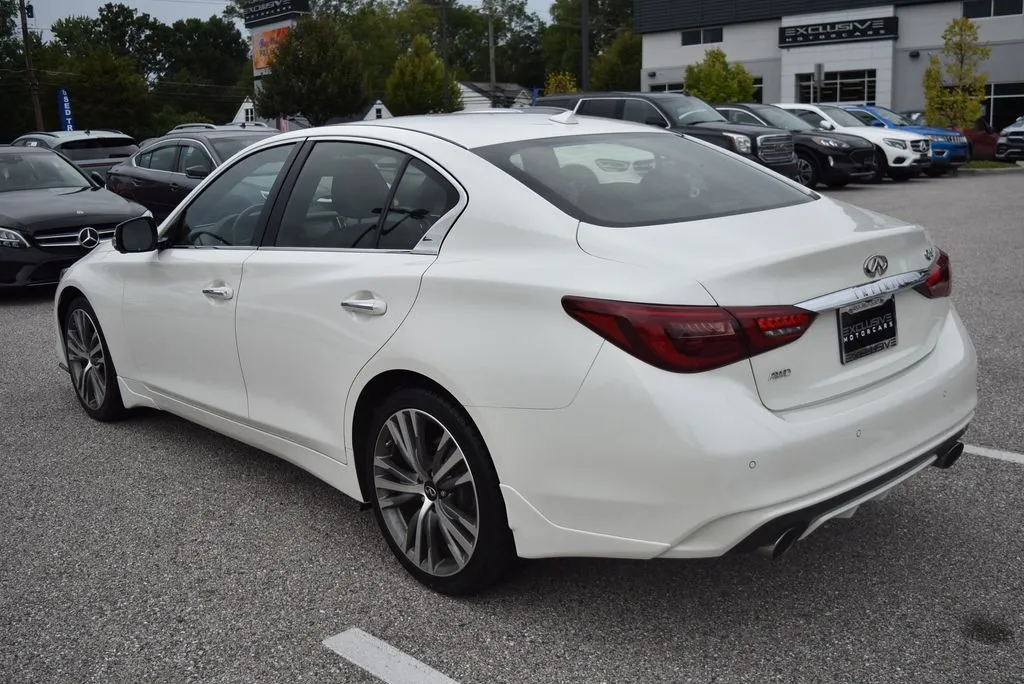 Infiniti Q50 photo 6