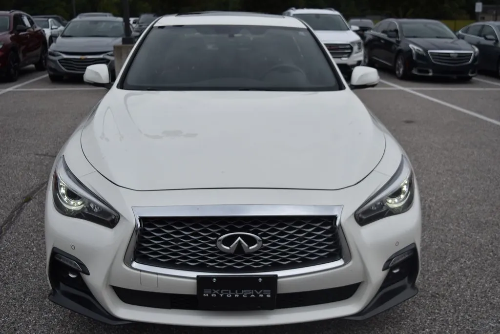 Infiniti Q50 photo 3