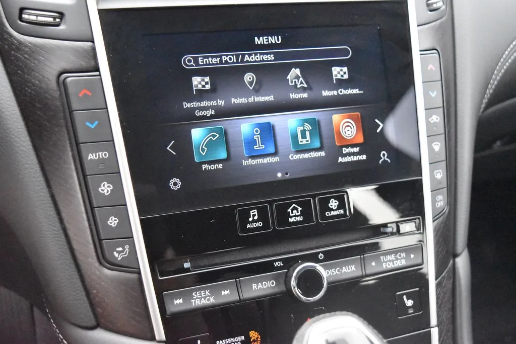 Infiniti Q50 photo 19
