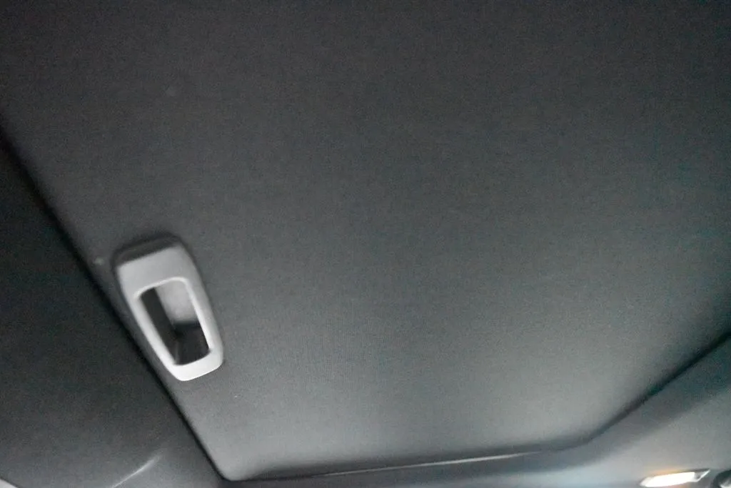 Infiniti Q50 photo 22