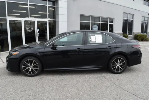 More photos of 2022 Toyota Camry SE at Exclusive Motorcars, MD