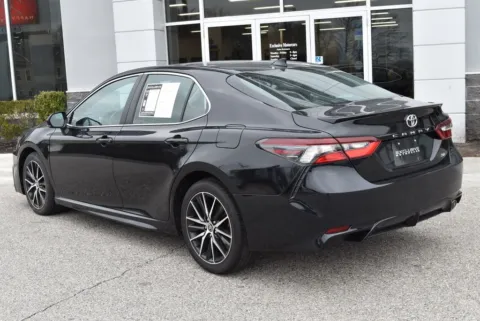 More photos of 2022 Toyota Camry SE at Exclusive Motorcars, MD