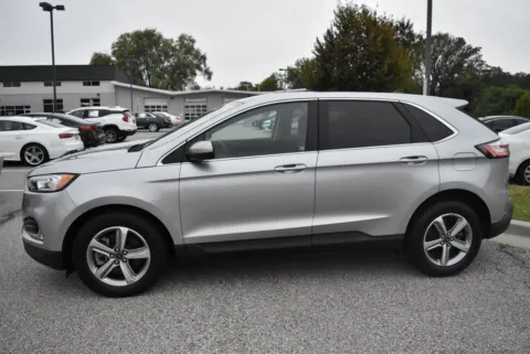 More photos of 2022 Ford Edge SEL at Exclusive Motorcars, MD