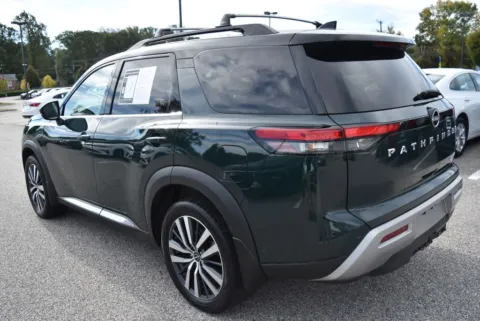 More photos of 2022 Nissan Pathfinder Platinum at Exclusive Motorcars, MD