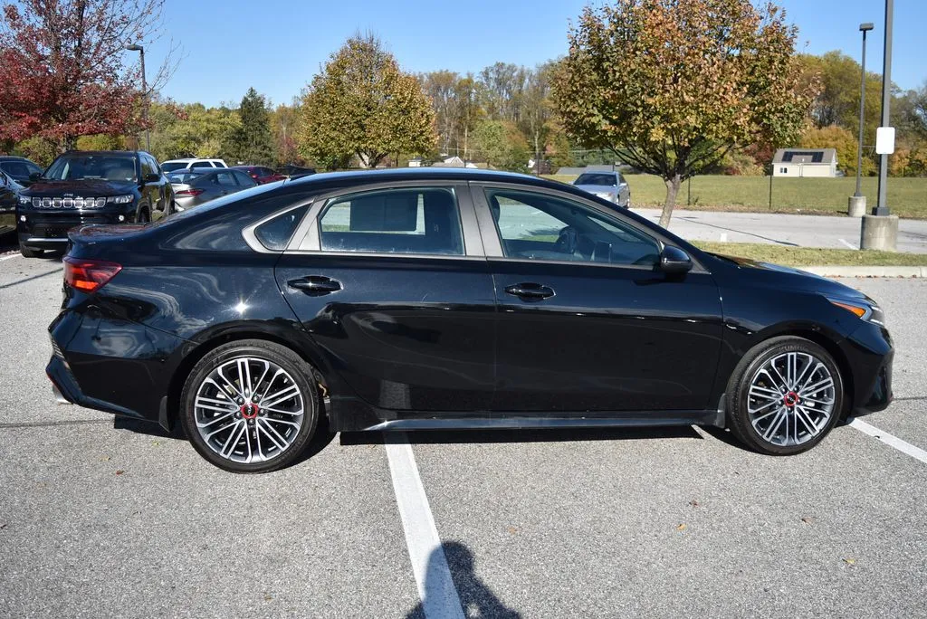 2024 Kia Forte GT's photo