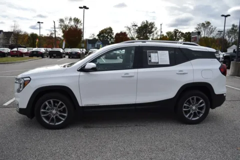 More photos of 2024 GMC Terrain SLT at Exclusive Motorcars, MD