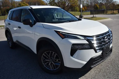 White 2024 Nissan Rogue S for sale in Randallstown, MD