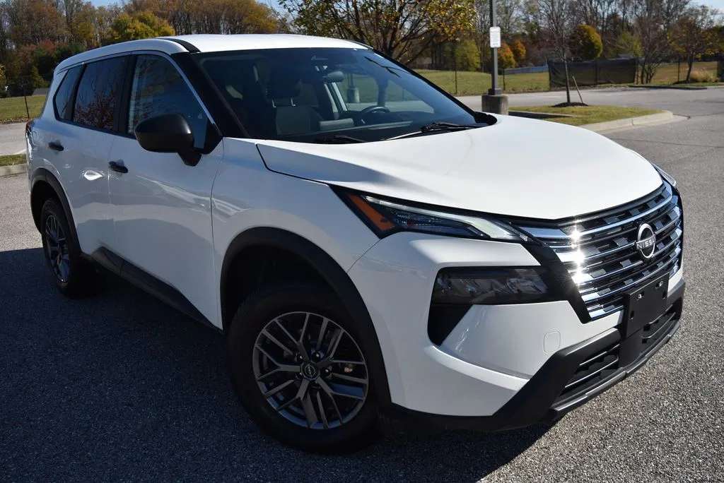 White 2024 Nissan Rogue S for sale in Randallstown, MD