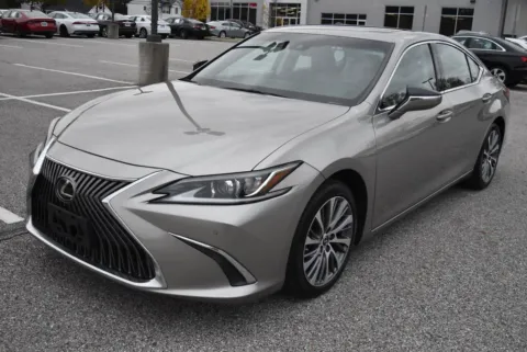 More photos of 2019 Lexus ES 350 at Exclusive Motorcars, MD