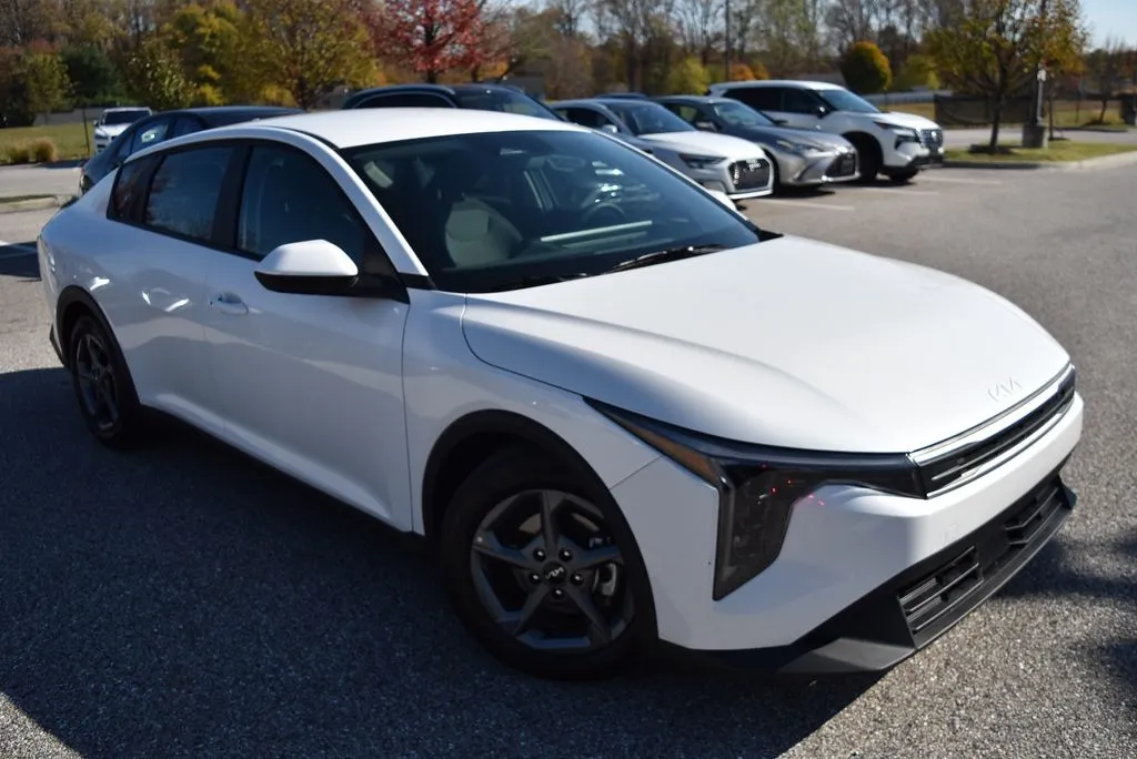 White 2025 Kia K4 LXS for sale in Randallstown, MD