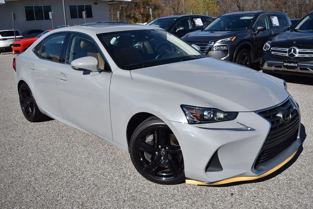 2018 Lexus IS