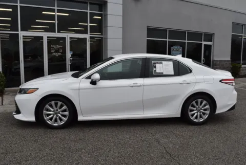 More photos of 2020 Toyota Camry LE at Exclusive Motorcars, MD