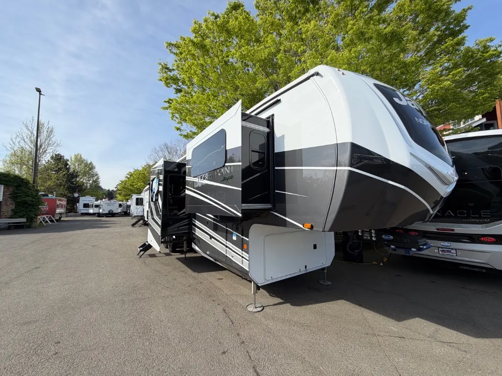 2026 Jayco North Point 382FLRB