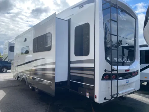 More photos of 2025 Jayco Pinnacle 38KPTS at Valley RV Supercenter, WA