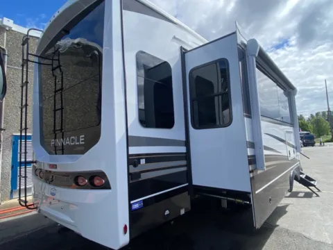 Another view of 2025 Jayco Pinnacle 38KPTS for sale in Kent, WA at Valley RV Supercenter