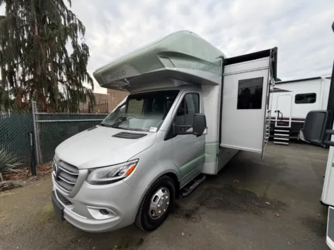 Another view of 2026 Jayco Melbourne Prestige 25MP for sale in Kent, WA at Valley RV Supercenter