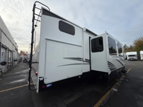 More photos of 2022 Jayco EAGLE HT 312BHOK at Valley RV Supercenter, WA