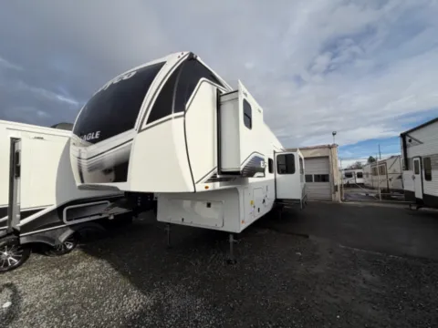 More photos of 2026 Jayco Eagle HT 31QCD at Valley RV Supercenter, WA