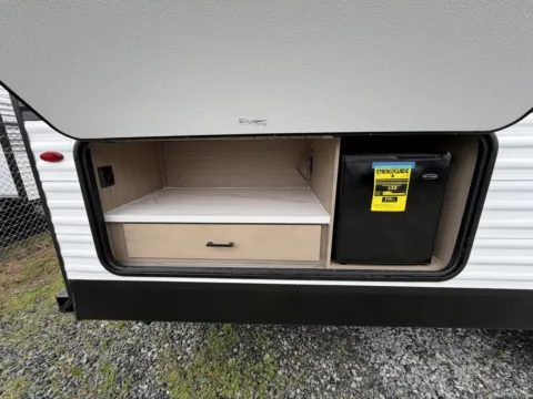 More photos of 2026 Jayco Jay-Flight SLX 265BHSW at Valley RV Supercenter, WA
