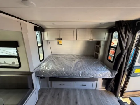 More photos of 2026 Jayco Jay-Feather Air 19MBS at Valley RV Supercenter, WA