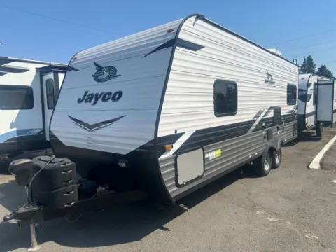 More photos of 2022 Jayco Jay-Flight 212QBW at Valley RV Supercenter, WA