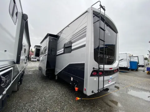 More photos of 2026 Jayco PINNACLE 38FBRK at Valley RV Supercenter, WA