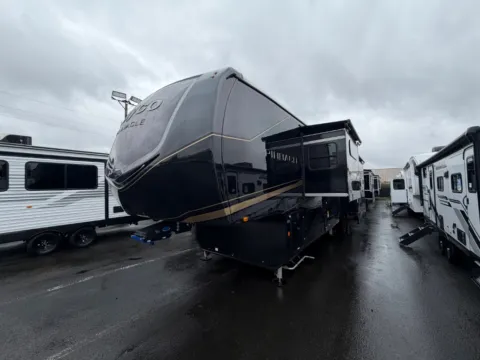 Another view of 2026 Jayco PINNACLE 38FBRK for sale in Kent, WA at Valley RV Supercenter
