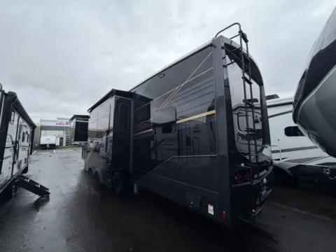 More photos of 2026 Jayco PINNACLE 38FBRK at Valley RV Supercenter, WA