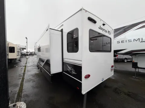 More photos of 2026 Jayco EAGLE SLE 30RLT at Valley RV Supercenter, WA