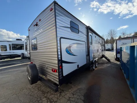More photos of 2019 Coachmen Catalina 323BHDSCK at Valley RV Supercenter, WA