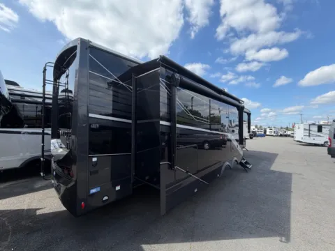 More photos of 2026 Jayco PINNACLE 38FBRK at Valley RV Supercenter, WA