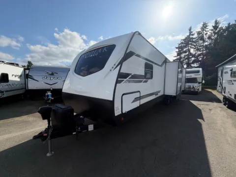 Another view of 2021 Dutchmen Kodiak 3321BHSL for sale in Kent, WA at Valley RV Supercenter