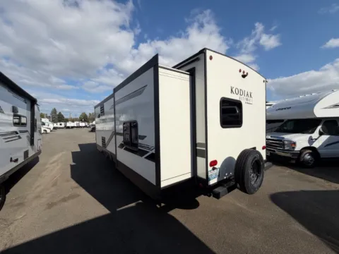 More photos of 2021 Dutchmen Kodiak 3321BHSL at Valley RV Supercenter, WA