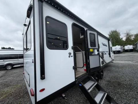 More photos of 2026 Jayco Jay-Feather SL 25RLSL at Valley RV Supercenter, WA
