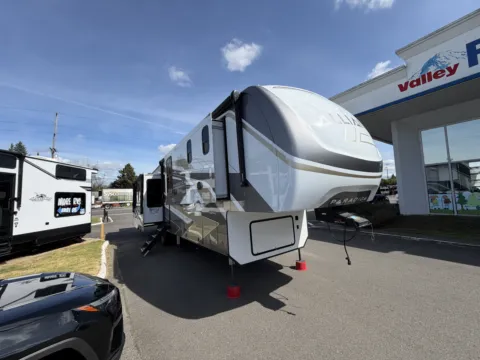 Unknown 2023 Alliance Rv Paradigm 382RK for sale in Kent, WA