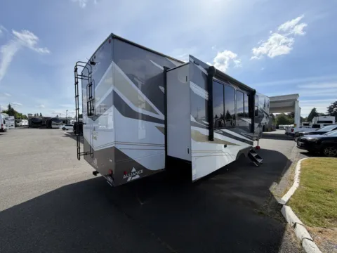 More photos of 2023 Alliance Rv Paradigm 382RK at Valley RV Supercenter, WA