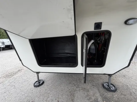More photos of 2020 Keystone Montana 3700IK at Valley RV Supercenter, WA