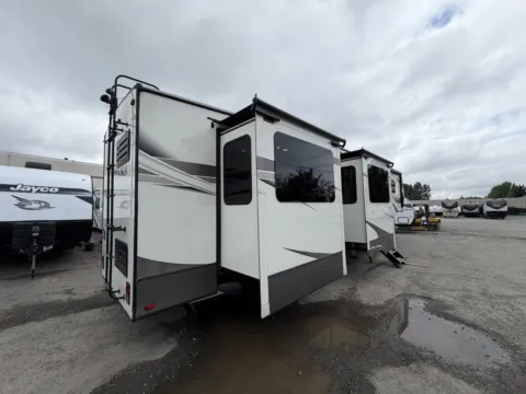 More photos of 2020 Keystone Montana 3700IK at Valley RV Supercenter, WA