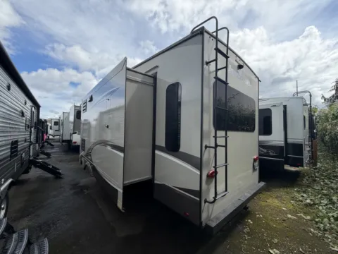 Another view of 2020 Jayco Eagle 321RSTS for sale in Kent, WA at Valley RV Supercenter