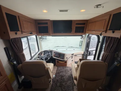 More photos of 2012 Fleetwood RV Discovery 40G at Valley RV Supercenter, WA
