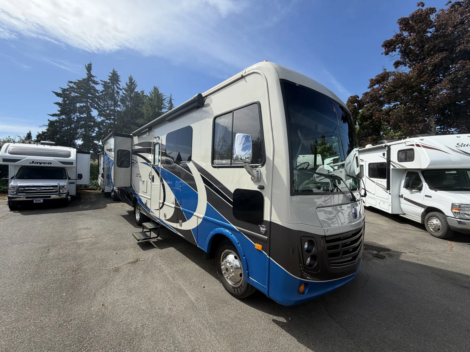 Unknown 2017 Holiday Rambler ADMIRAL XE30U for sale in Kent, WA