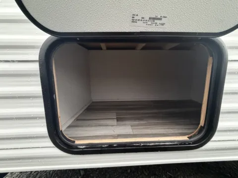 More photos of 2026 Jayco Jay-Flight SLX Sport 172DBW at Valley RV Supercenter, WA