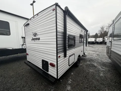More photos of 2026 Jayco Jay-Flight SLX Sport 172DBW at Valley RV Supercenter, WA