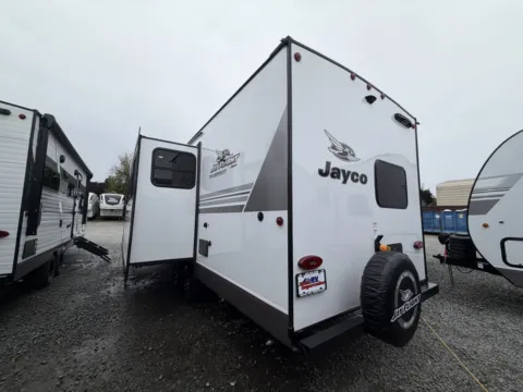 Another view of 2027 Jayco Jay-Flight 261BHSW for sale in Kent, WA at Valley RV Supercenter