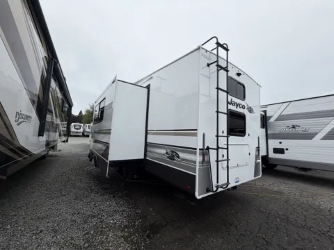 More photos of 2027 Jayco Eagle 29DDB at Valley RV Supercenter, WA